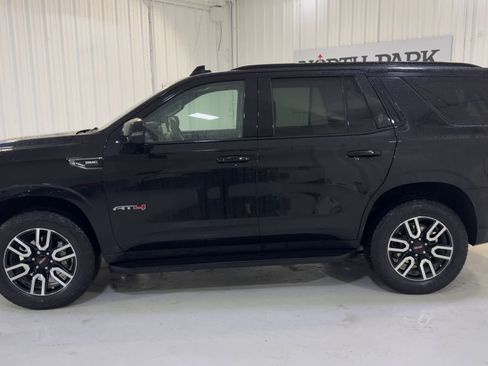 Used 2024 GMC Yukon AT4 AWD/4WD image 6