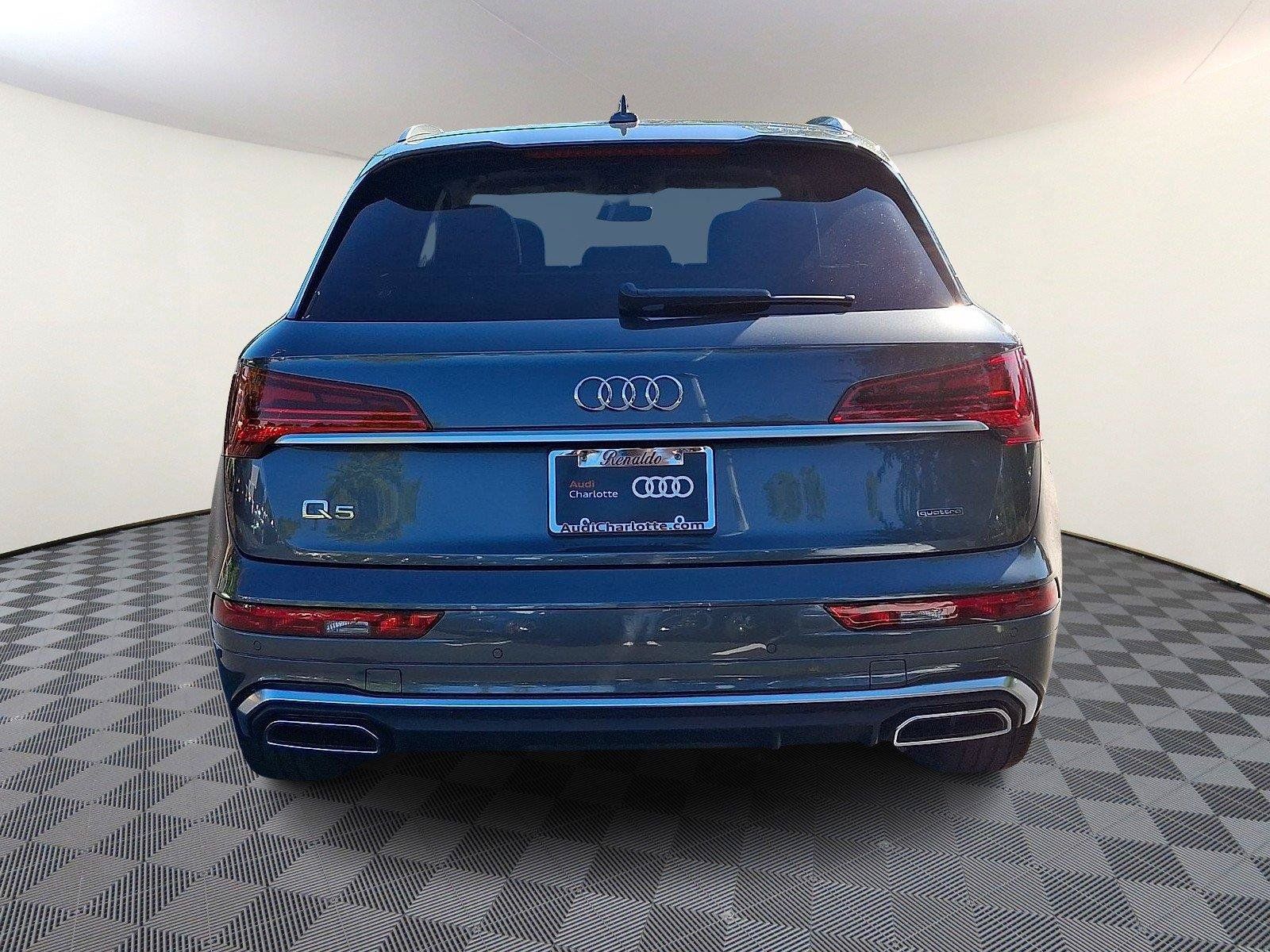 Used 2023 Audi Q5 2.0T Premium w/ Convenience Package AWD/4WD image 5