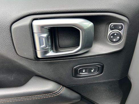 Used 2021 Jeep Wrangler Unlimited Rubicon w/ Dual Top Group image 9