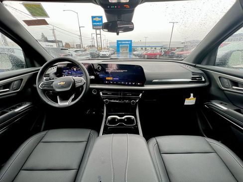 New 2025 Chevrolet Traverse LT w/ Driver Confidence Package image 52