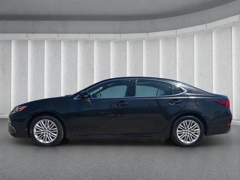 Used 2016 Lexus ES 350 w/ Accessory Package 2 FWD image 2