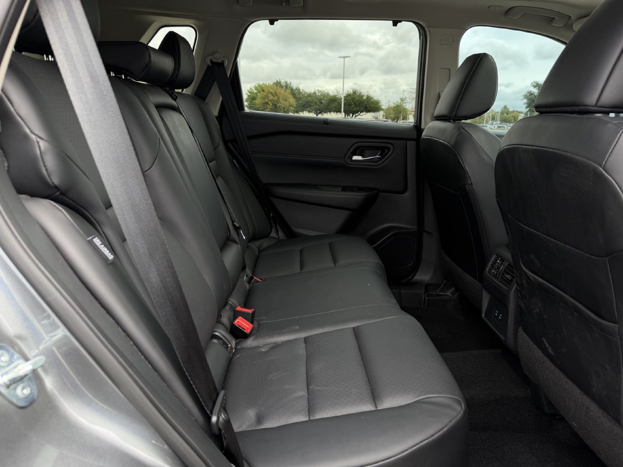 Used 2024 Nissan Rogue SV w/ SV Premium Package FWD image 27