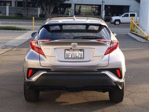 Used 2019 Toyota C-HR LE image 5