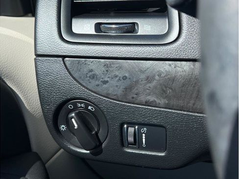 Used 2017 Dodge Grand Caravan SE w/ Power Window Group FWD image 19