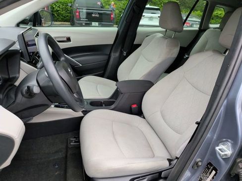 Used 2025 Toyota Corolla Cross L FWD image 21