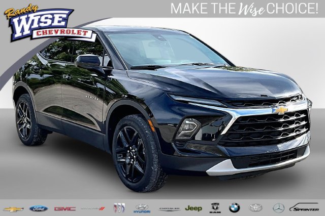 Used 2023 Chevrolet Blazer LT FWD image 1
