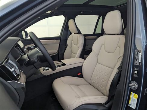 New 2026 Volvo XC90 T8 Plus w/ Protection Package Premier image 5
