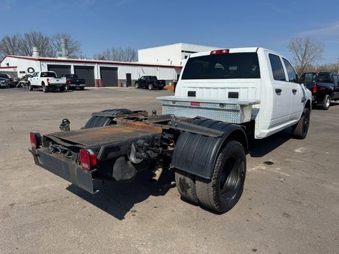 Used 2017 RAM 3500 Tradesman w/ Chrome Appearance Group image 5