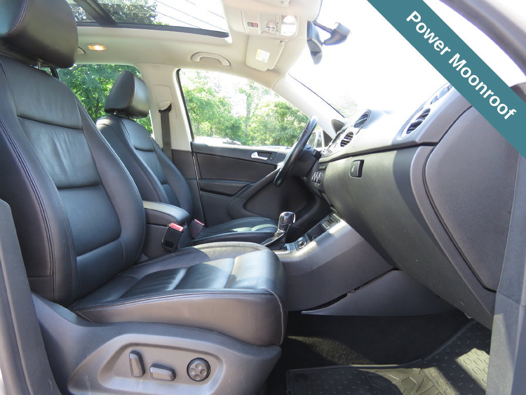 Used 2017 Volkswagen Tiguan Sport AWD/4WD image 13