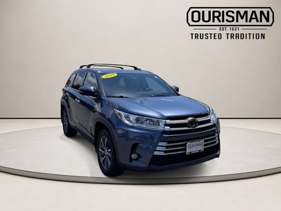 Used 2019 Toyota Highlander XLE w/ Carpet Mat Package (TMS)