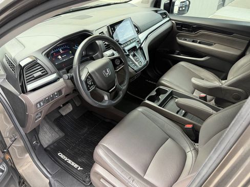 Used 2023 Honda Odyssey Touring image 13