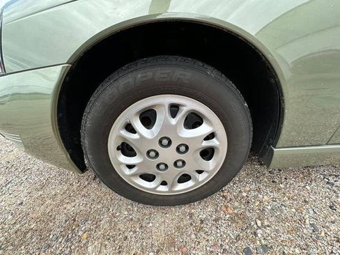 Used 2003 Saturn L-Series L200 w/ Convenience Pkg FWD image 11