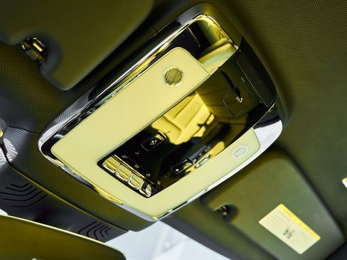 Used 2022 Rolls-Royce Cullinan Black Badge w/ Dark Exterior Package image 89