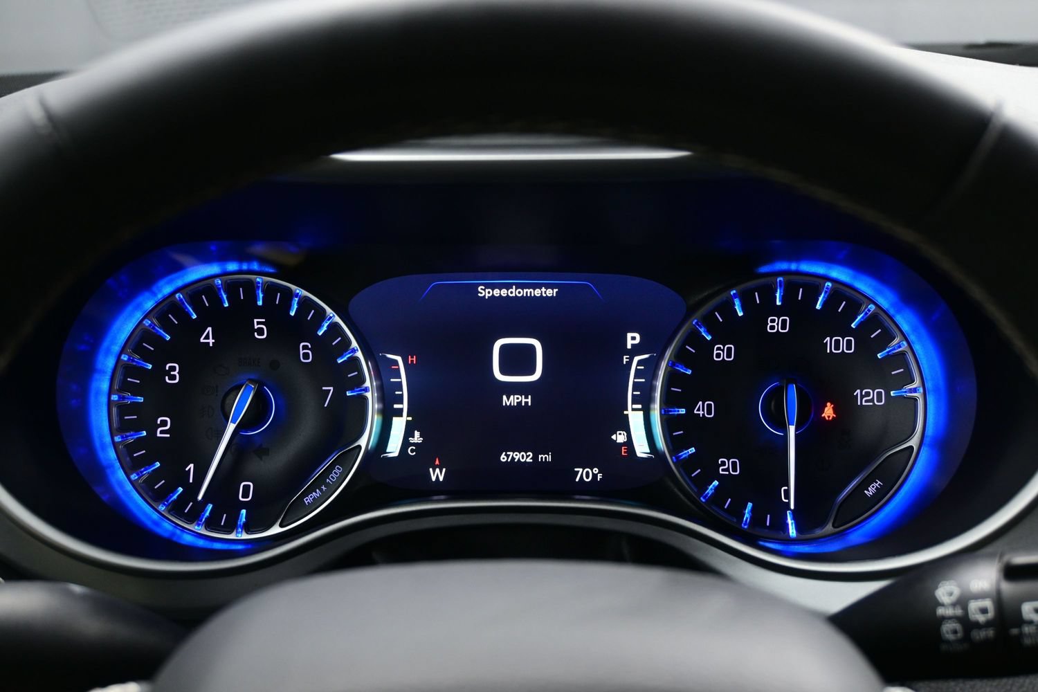 Used 2024 Chrysler Pacifica Touring FWD image 28