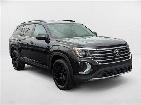 New 2025 Volkswagen Atlas SE image 6