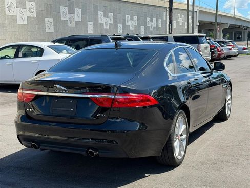 Used 2018 Jaguar XF Premium RWD image 13