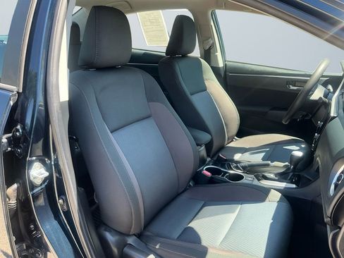 Used 2018 Toyota Corolla LE FWD image 16