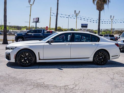 Used 2020 BMW 750i xDrive w/ Executive Package image 8
