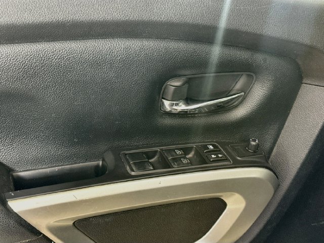 Used 2022 Nissan Titan SV RWD image 23