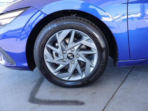 Used 2024 Hyundai Elantra SEL image 43