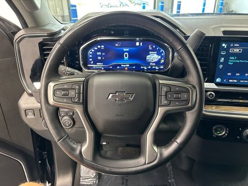 Used 2023 Chevrolet Silverado 1500 RST w/ Rally Edition AWD/4WD image 12