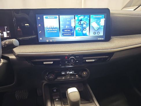 New 2026 Nissan Kicks SV w/ Illumination Package FWD image 18