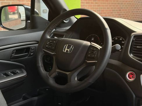 Used 2025 Honda Ridgeline TrailSport image 14