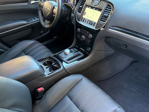 Used 2022 Chrysler 300 S w/ Safetytec Plus Group image 16