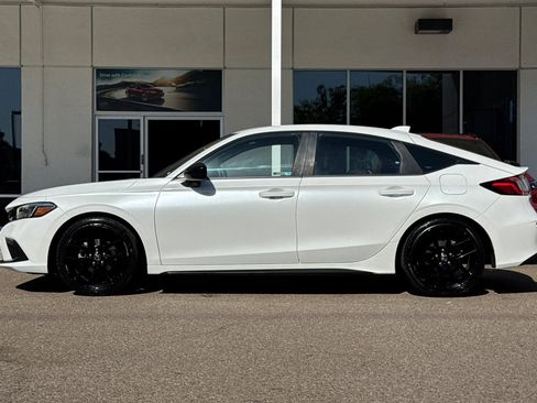 Used 2023 Honda Civic Sport image 2