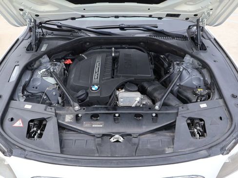 Used 2015 BMW 740i RWD image 11