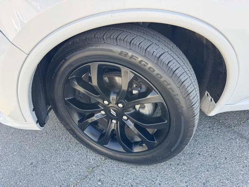 Used 2019 Dodge Durango GT image 39