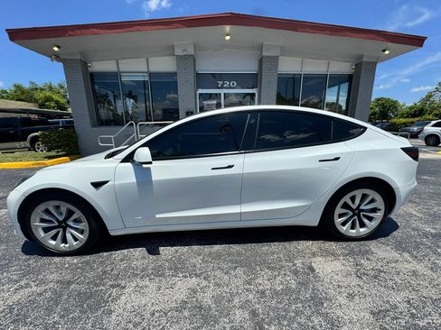 Used 2021 Tesla Model 3 Standard Range Plus RWD image 7