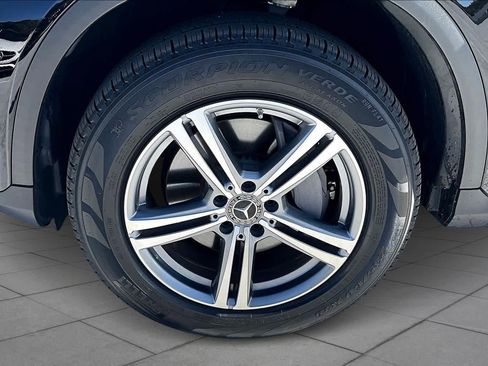 Used 2022 Mercedes-Benz GLC 300 w/ Premium Package Lite image 10