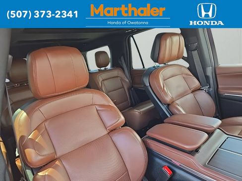Used 2025 Lincoln Navigator Reserve AWD/4WD image 20