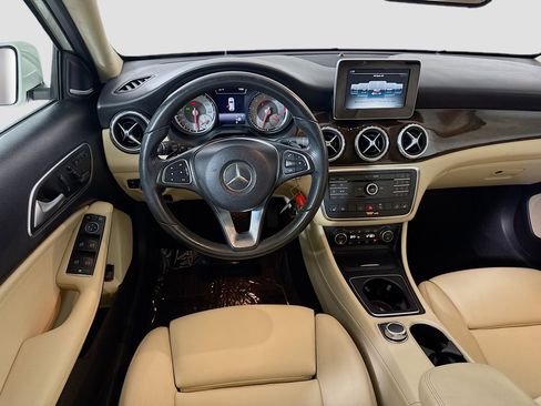 Used 2017 Mercedes-Benz GLA 250 4MATIC w/ Premium Package image 17