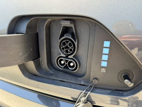 Used 2024 Hyundai Kona SEL FWD image 11