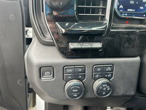 Used 2023 Chevrolet Silverado 1500 ZR2 w/ Technology Package image 8