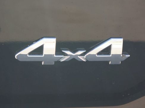 Used 2017 Toyota Tacoma Limited w/ Tow Package image 21