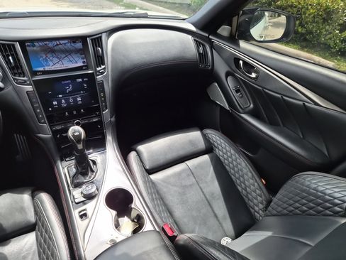 Used 2018 INFINITI Q50 Red Sport 400 w/ Sensory Package (Sport) image 12