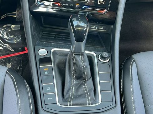New 2026 Volkswagen Jetta SE FWD image 24