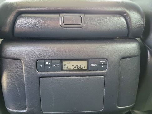 Used 2024 Nissan Armada SV RWD image 12