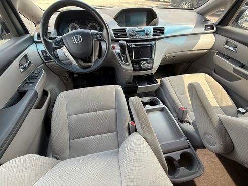 Used 2015 Honda Odyssey EX image 16