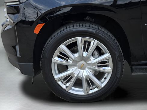Used 2021 Chevrolet Tahoe High Country w/ Premium Package RWD image 35