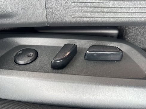 Certified 2023 Nissan Rogue SV image 50