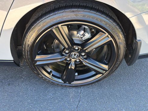 Used 2025 Honda Accord Sport image 36