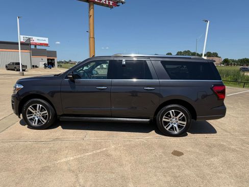 Used 2024 Ford Expedition Max Limited AWD/4WD image 8