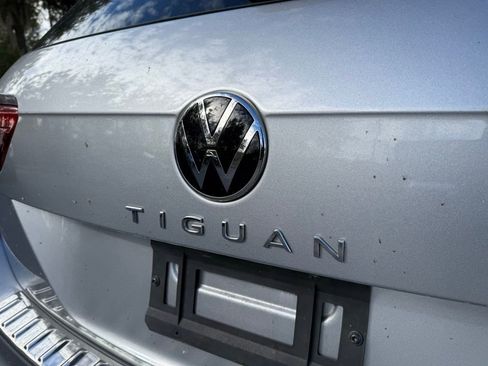 Used 2023 Volkswagen Tiguan SE image 8