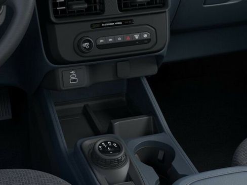 New 2025 Ford Maverick XL image 17