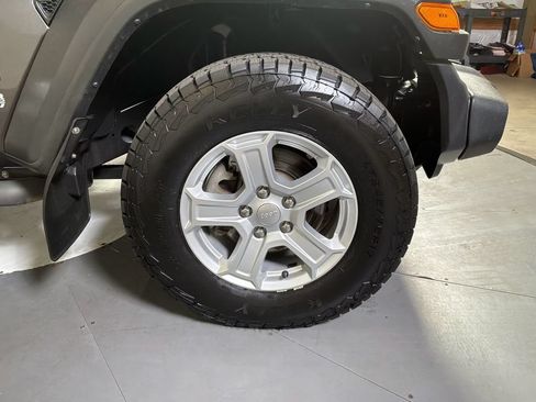 Used 2020 Jeep Wrangler Unlimited Sport S AWD/4WD image 13
