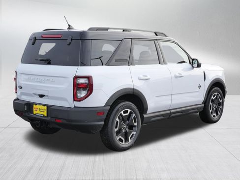 Used 2021 Ford Bronco Sport Outer Banks w/ Outer Banks Package image 7